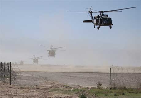 Amerikanske kampfly er satt inn i militæraksjonen nord i Irak i dag. (Foto: Den amerikanske hæren/Reuters/Scanpix)