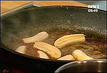 Karamelliserte bananer kan du også bruke dersom du skal lage en banansplitt! (Foto: Nrk)