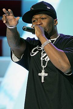 Rapperen 50 Cent skal være aktuell for musikalsk samarbeid med Michael Jackson. Foto: AFP Photo / Scanpix.
