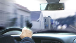En verftsarbeider ved Kværner Egersund doblet fartsgrensen og vel så det på vei til jobb i går. Arkivfoto: Scanpix