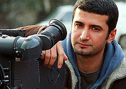 Regissøren Hisham Zaman har blant annet fått Amandaprisen og Gullstolen for sin kortfilm "Bawke". Foto. Arthaus.