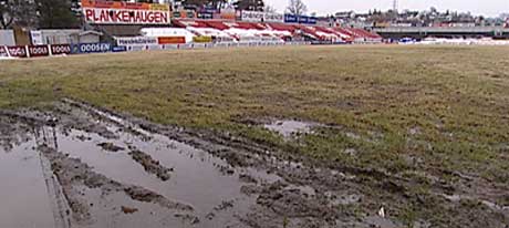 Fredrikstad Stadion er fortsatt ikke helt tørr. (Foto: Tor René Stryger)