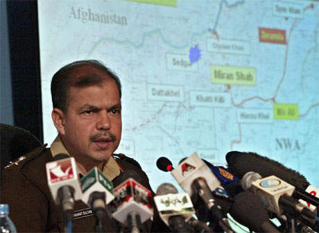 Generalmajor Shaukat Sultan er talsmann for den pakistanske hæren. (Foto: AP/Scanpix)