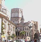 Et lite glimt av Valencias flotte katedral. Et lite glimt av Valencias flotte katedral.
