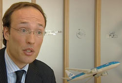 Anko van der Werff er markedssjef i KLM. Foto: NRK 