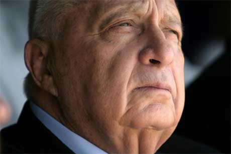 Ariel Sharon-æraen i israelsk politikk er formelt over. (Foto: AFP/Scanpix)