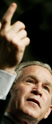 President Bush skal allerede i januar 2003 ha sagt til Storbritannias statsminister Tony Blair at han ville angripe Irak uansett. (Foto: Scanpix/Reuters)