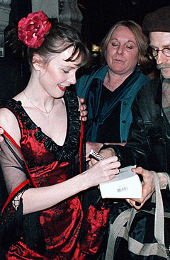 Norske Lisa Stokke hadde hovedrollen i «Mamma Mia!» da forestillingen hadde premiere på Londons West End i 1999. Foto: Scanpix.