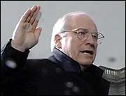 BENEKTER: Halliburton, der visepresident Dich Cheney var ansatt, avviser alle påstander om regnskapsjuks.