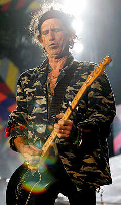 Keith Richards under Rolling Stones-konserten i Sydney, Australia 11. april i år. Foto: Paul Miller, AP Photo / Scanpix.