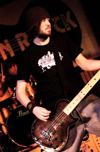 Magnus Anton er FORKs bassist. Magnus Anton er FORKs bassist.