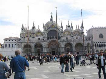 Markuskirken, sett fra Piazza San Marco. 