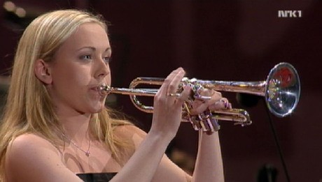 Tine Thing Helseth gjorde en sterk innsats i Eurovisjonens konkurranse for unge musikere i kveld. (Foto: NRK)