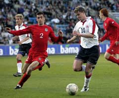 Ole Gunnar Solskjær under sin foreløpig siste landskamp, mot Wales 27. mai 2004. (Foto: Tor Richardsen / SCANPIX)
