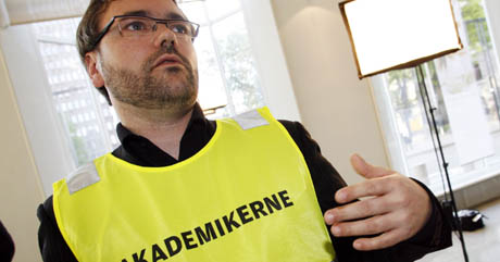 Knut Aarbakke og Akademikerne er allerede ute i streik - i første omgang streiker jurister og veterinærer. (Foto: Erik Johansen, Scanpix)