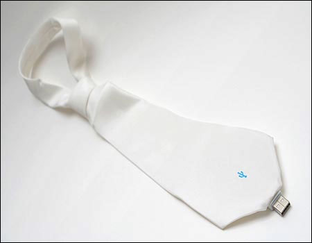 Lagring av data på såkalte USB-stikker er enkelt: Med denne kan du bare plugge inn slipset i PCen. Lagring av data på såkalte USB-stikker er enkelt: Med denne kan du bare plugge inn slipset i PCen.