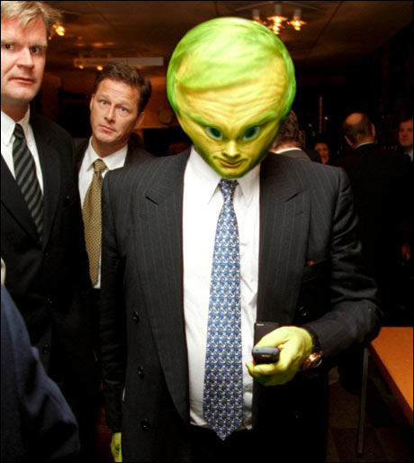 John Fredriksen gjorde denne uken marsboer av seg for å slippe å betale skatt til Jorden. (Alltid Moro) John Fredriksen gjorde denne uken marsboer av seg for å slippe å betale skatt til Jorden. (Alltid Moro)