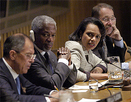Kvartetten: Den russiske utenriksministeren Sergei Lavrov , FNs generalsekretær Kofi Annan, USAs utenriksminister Condoleezza Rice og EUs Javier Solana .(Foto:AFP/Scanpix)