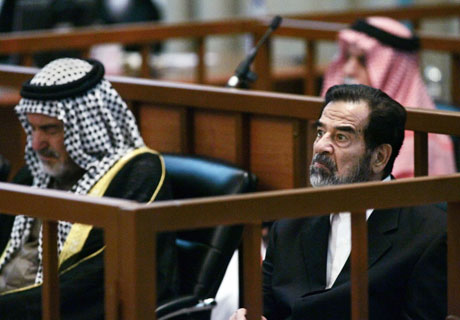 Iraks påtalemyndighet krever dødsstraff for Saddam Hussein (Foto: Reuters/SCANPIX)