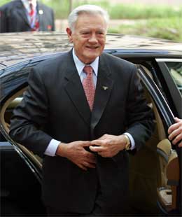 President Valdas Adamkus har problem med å finne ein statsminister parlamentet vil godta. (Foto: AFP/Scanpix) President Valdas Adamkus har problem med å finne ein statsminister parlamentet vil godta. (Foto: AFP/Scanpix)