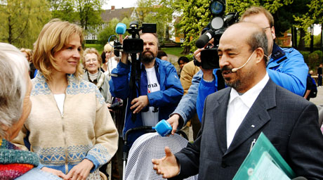 Bokhandler Shah Muhammed Rais møtte Åsne Seierstad og hennes foreldre under Litteraturfestivalen i Lillehammer. (Arkivfoto: Erik Lindholm Hansen, Gudbrandsdølen Dagningen/Scanpix)