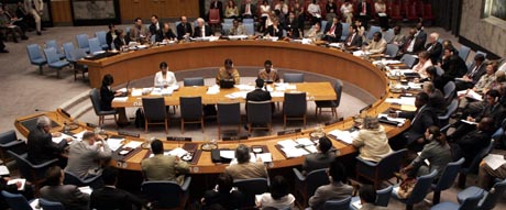 På møtet i Sikkerhetsrådet i går ba palestinerne FN om å kreve stans i offensiven mot Gaza. Men USA satte foten ned. (Foto: D.Karp, AP) På møtet i Sikkerhetsrådet i går ba palestinerne FN om å kreve stans i offensiven mot Gaza. Men USA satte foten ned. (Foto: D.Karp, AP)