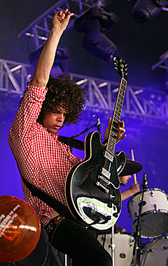Vokalist og gitarist i Wolfmother, Andrew Stockdale er et stort talent. Foto: Arne Kristian Gansmo, NRK. Vokalist og gitarist i Wolfmother, Andrew Stockdale er et stort talent. Foto: Arne Kristian Gansmo, NRK.