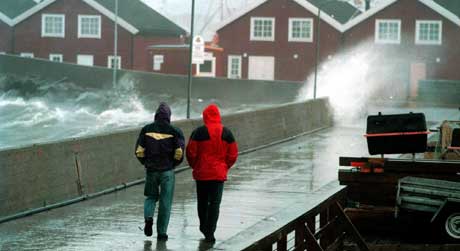 Storm i Bodø. (Foto: SCANPIX) Storm i Bodø. (Foto: SCANPIX)
