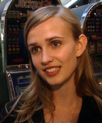 Psykolog Helga Myrseth Arnestad forsker på medikamentell behandling mot spilleavhengighet. Foto: NRK