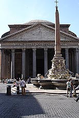 Pantheon - Romas best bevarte bygning fra antikken. Foto Arnt Stefansen.