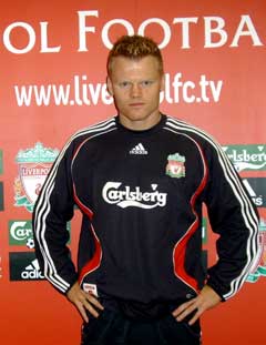 Liten tvil om at det Liverpool som gjelder for John Arne Riise nå. (Foto: Janne Skalleberg / SCANPIX) Liten tvil om at det Liverpool som gjelder for John Arne Riise nå. (Foto: Janne Skalleberg / SCANPIX)