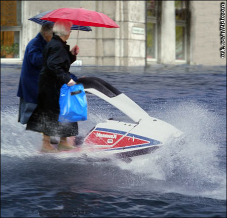 Det ekstreme været gjør at mange eldre kjøper vann-scooter. Det er dessuten morsommere enn å bruke sparkstøtting, hevdes det. (Alltid Moro)