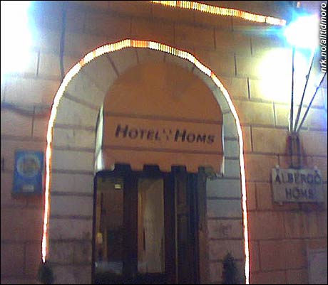 Hotel Homs ligger i Via Della Vite, like ved Spansketrappen i Roma. (Foto, og innsendt av: "NN, ikke homofil")