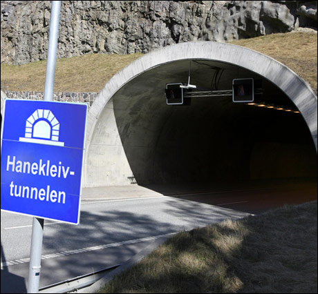 UKAS BILDETEKST: Veidirektør Olav Søftelands kommentar om sikringen i tunnelene: "Eh, altså, vi har en grevling i taket..." (Thomas Sørby) Foto: Scanpix