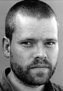 Stig Sæterbakken mener litteraturen trenger samfunnsengasjement