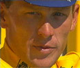 Lance Armstrong i den gule ledertrøya.